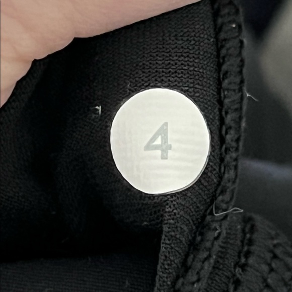Black lululemon tank, size 4 - Picture 3 of 3
